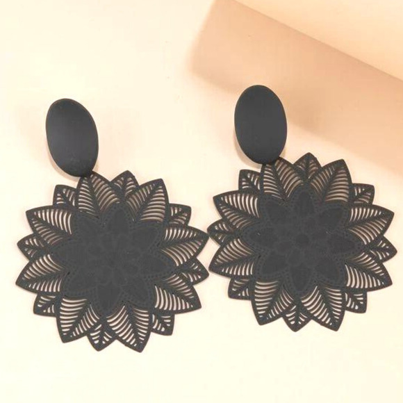 Black Dangle Earrings Boho Floral Flower Drop Earrings Vintage Design Sunflower - Picture 1 of 4
